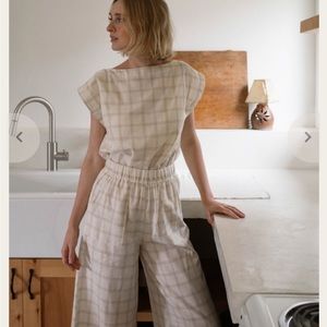 LAUDE the Label Everyday Crop in Mocha Windowpane size small